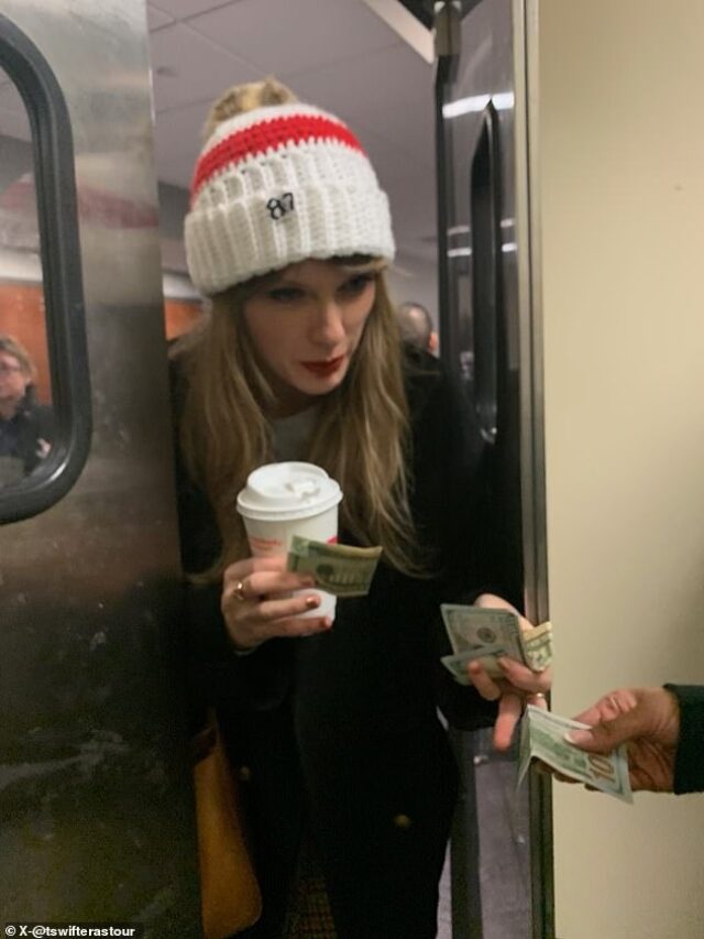 Fans praise Taylor Swift after it was found out that she gave $100 tips to food runners at a Chiefs game.